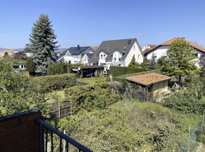 464/ Gemütliche und ruhige 3 Zi-Wohnung mit 2 Balkone und Garten – Kuhn